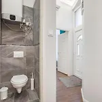 Apartamento Quiet Downtown Haven Szimpla Ac Free Parking