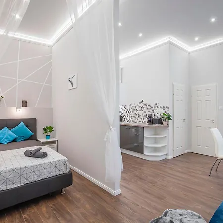 Quiet Downtown Haven Szimpla Ac Free Parking *