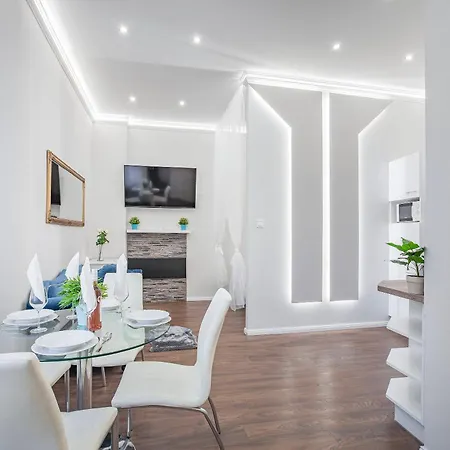 Apartment Quiet Downtown Haven Szimpla Ac Free Parking