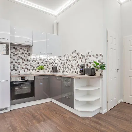 Apartmán Quiet Downtown Haven Szimpla Ac Free Parking *