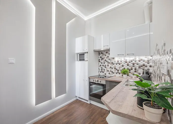 Quiet Downtown Haven Szimpla Ac Free Parking *