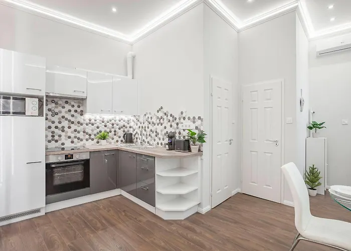Quiet Downtown Haven Szimpla Ac Free Parking Apartment Budapest