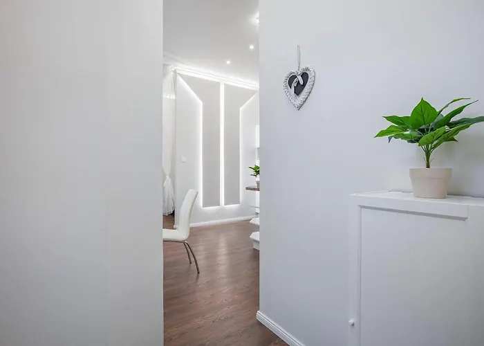 Quiet Downtown Haven Szimpla Ac Free Parking Apartment *