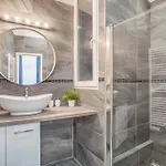 Apartament Quiet Downtown Haven Szimpla Ac Free Parking
