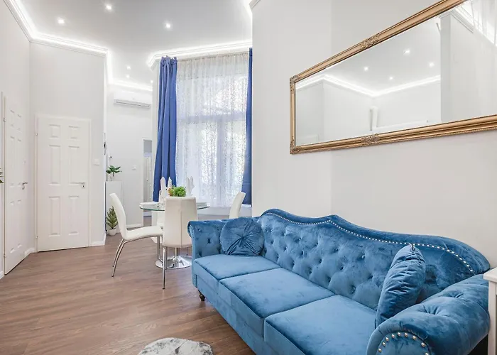 Appartement Quiet Downtown Haven Szimpla Ac Free Parking *